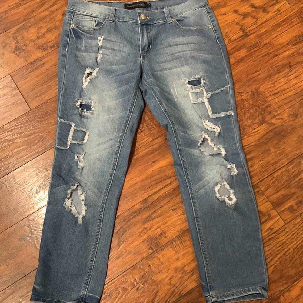 Women’s Sz 7/8 -NWOT Black Twenty One Jeans. Factory applied Patches.